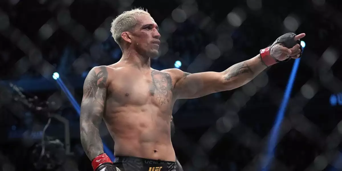Bývalý šampion Oliveira má po tvrdém KO domluvený překvapivý zápas