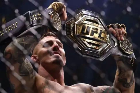 Porazí Aspinalla a získá pás šampiona UFC? Kdo je černým koněm těžké váhy?