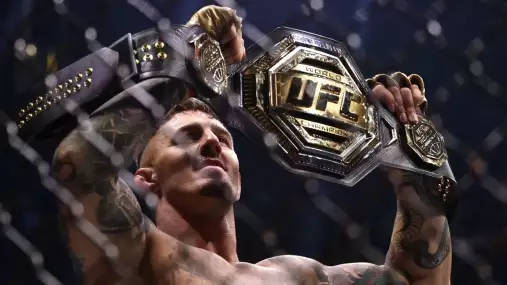 Porazí Aspinalla a získá pás šampiona UFC? Kdo je černým koněm těžké váhy?