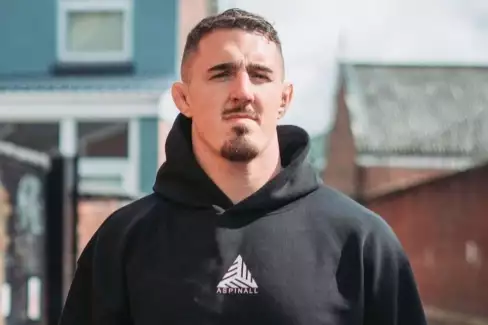 Jon Jones je definitivně pryč a Aspinall tak má nového vyzyvatele