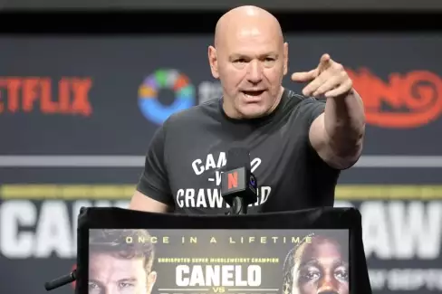 Známý promotér kritizuje platy bojovníků UFC a snahu Dany Whitea změnit box