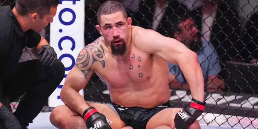 Ošklivě zraněný Robert Whittaker reaguje na prohru s Vlkem Chimaevem