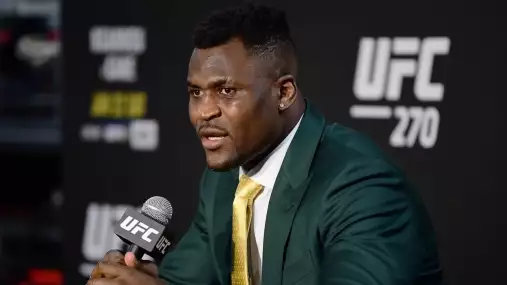 Francis Ngannou se připravuje na další bitvu! Je ve hře návrat do UFC? 