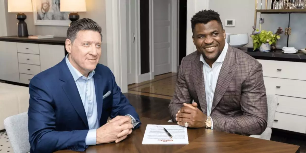 Smlouva s PFL vypršela? Zůstane Ngannou a nebo se vrátí do UFC?