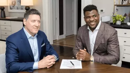 Smlouva s PFL vypršela? Zůstane Ngannou a nebo se vrátí do UFC?