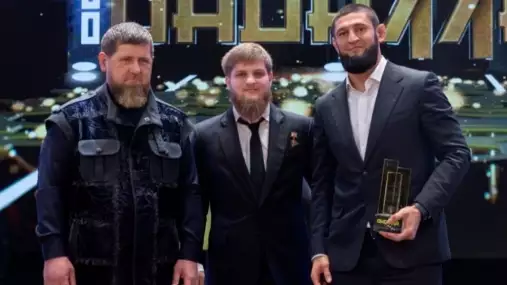 Kadyrov a jeho syn ocenili Chimaeva! UFC šampion má další titul