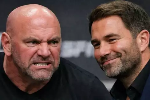 Kdo je tady zbabělec? Napětí mezi promotéry Whitem a Hearnem stoupá!