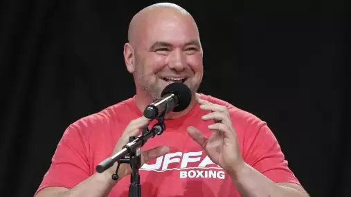 Bilance 29-0! Dana White hlásí podpis neporaženého šampiona