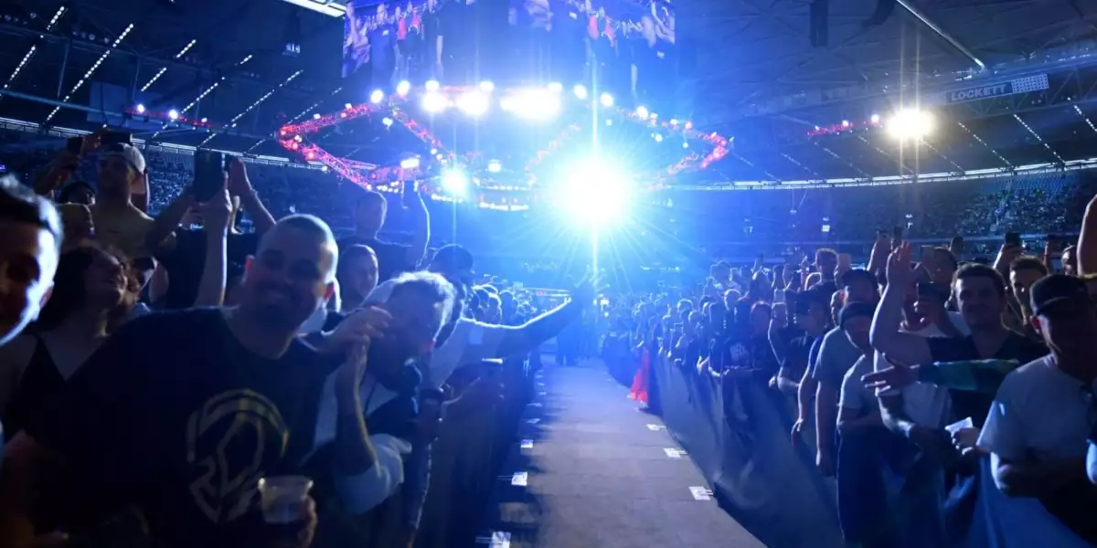 Nejdříve to vypadalo na smutný konec, ale veterán se do UFC nakonec vrací