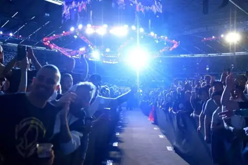 Nejdříve to vypadalo na smutný konec, ale veterán se do UFC nakonec vrací
