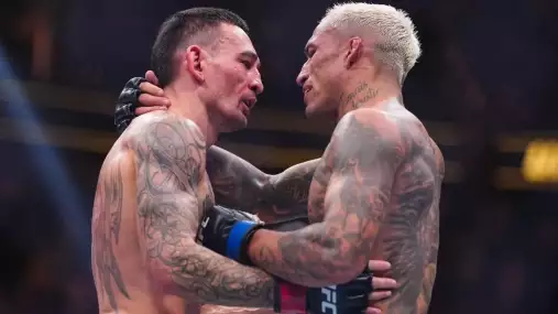 O tomhle není titul BMF! Zápasníci reagují na odvetu Oliveira vs Holloway