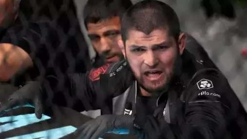 Smutný Khabib Nurmagomedov kritizuje UFC a americké organizace