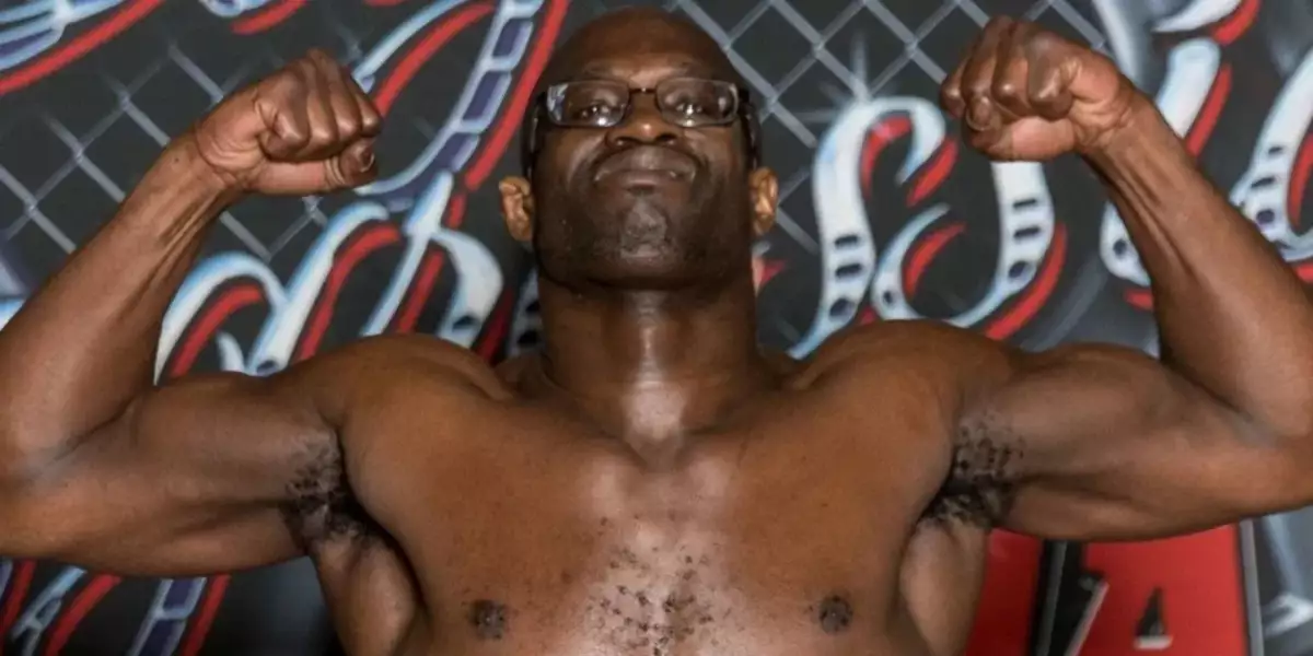 Kultovní postava MMA s nejhorší bilancí v historii zapsala nečekané vítězství
