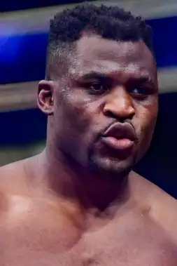 Bijec Francis Ngannou přiznal, jak blízko byl k ukončení kariéry