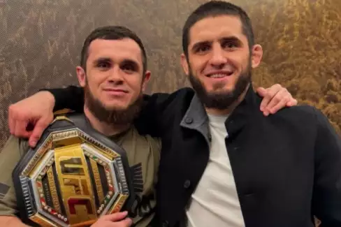 Parťák šampiona Makhacheva John Pork konečně míří do UFC!