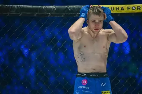 Leo Brichta se představil v hlavním zápase turnaje KSW 108! Jak si vedl?