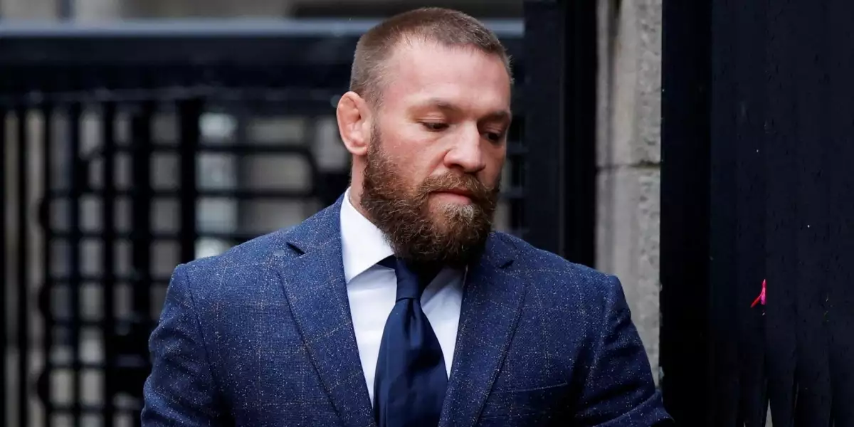 A sakra! Conor McGregor má problém! Dostal hodně přísný trest