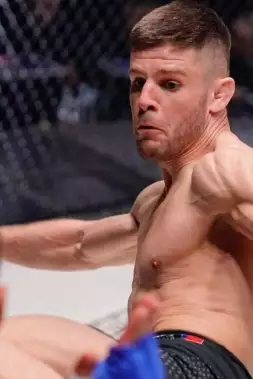 Bod dolů ještě před startem! Jak zvládl Štummer krizovou situaci na KSW 115?