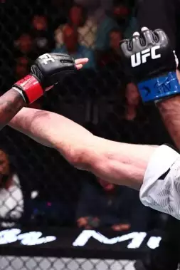UFC v něm vidělo obrovský talent! Teď přišel další tvrdý pád