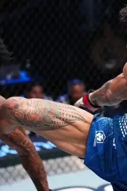 Poezie v pohybu! Bautista přejel Oliveiru a vysloužil si uznání a bonus