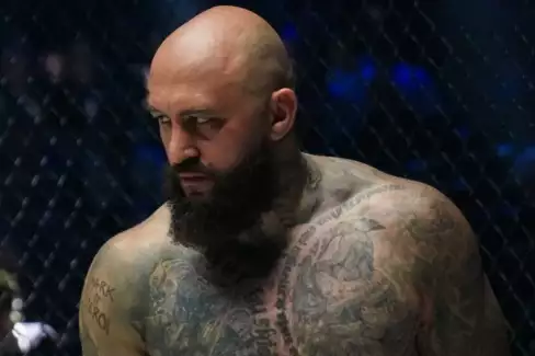Černovous Michal Martínek má za sebou krvavou KSW bitvu!
