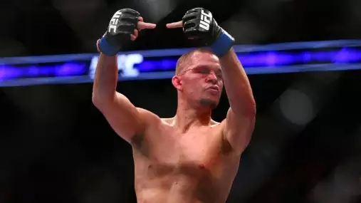 Ty blázne! Legendární Diaz je zpátky a proti sakra divokému bijci