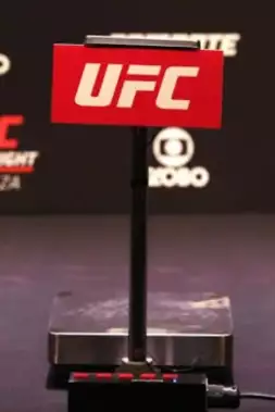 UFC odhalilo váhy bojovníků v den zápasu! Některá čísla šokují
