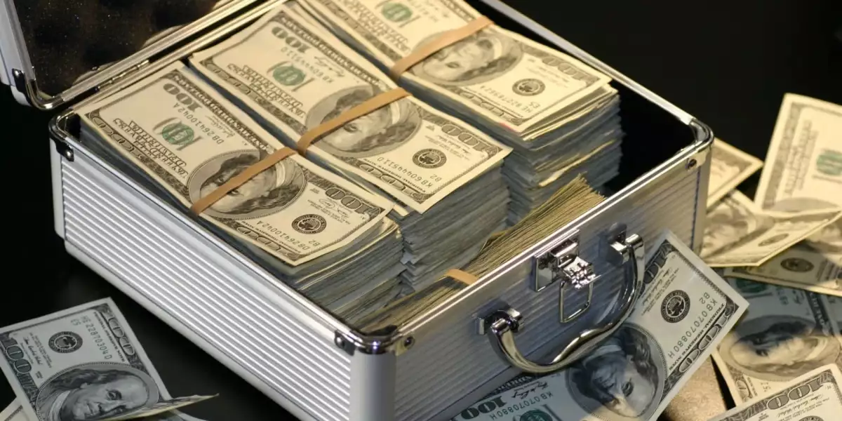 9 milionů dolarů za 139 sekund! Který bojovník si vydělal rychlý prachy?