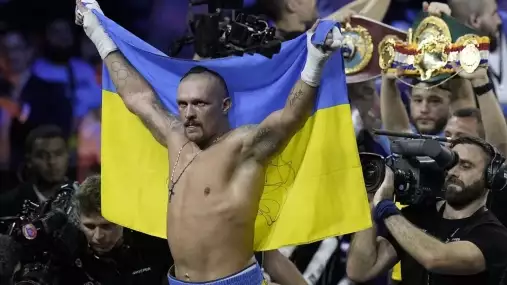 Šílený superzápas šampionů! Usyk se v titulovém souboji utká s kickboxerem