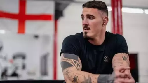 VIDEO: Návrat do UFC se blíží? Aspinall se vrací do plného tréninku