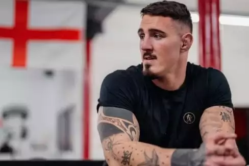 VIDEO: Návrat do UFC se blíží? Aspinall se vrací do plného tréninku