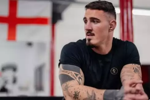 VIDEO: Návrat do UFC se blíží? Aspinall se vrací do plného tréninku