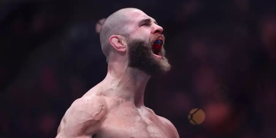 Procházka zpět dříve, než se čekalo? UFC chystá překvapivý mega souboj
