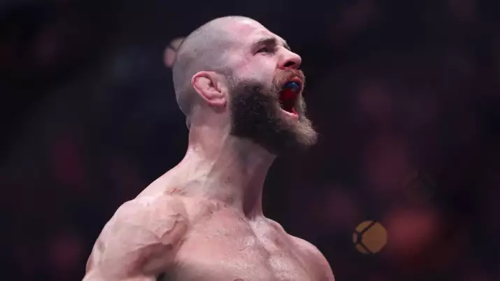 Procházka zpět dříve, než se čekalo? UFC chystá překvapivý mega souboj