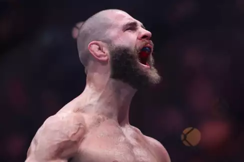 Procházka zpět dříve, než se čekalo? UFC chystá překvapivý mega souboj