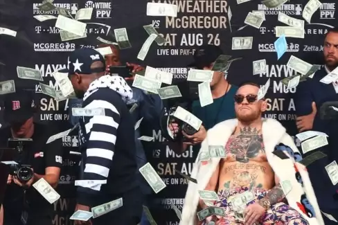 Pět nejvyšších výplat v historii boxu! Kolikátý je Conor McGregor?