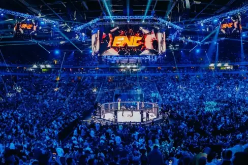 V čem má FNC výhodu oproti jiným organizacím? Nový šampion odhaluje rozdíly