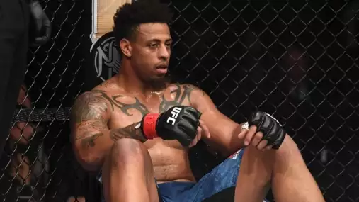 Těžkotonážník Greg Hardy si v FNC uřízl ostudu! Na váze brutálně převážil