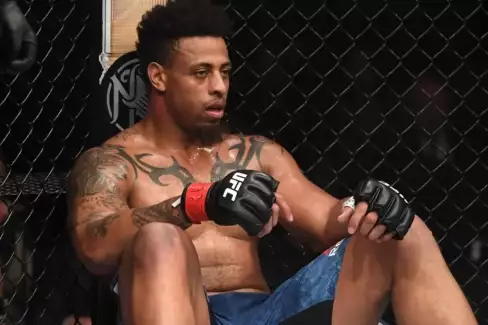 Těžkotonážník Greg Hardy si v FNC uřízl ostudu! Na váze brutálně převážil