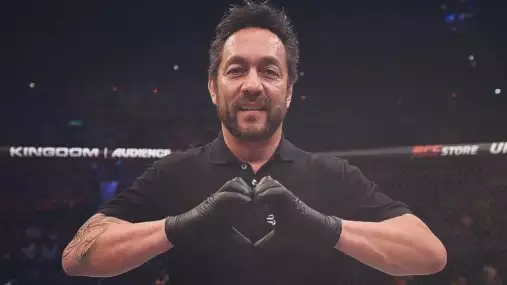 Nechvalně proslulý rozhodčí se po letech vrátil k velkým MMA zápasům