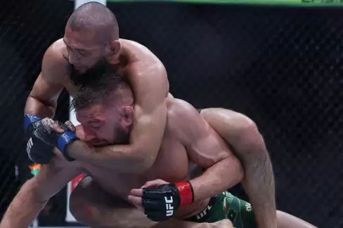 Bylo to nudné?! UFC legenda přísně reaguje na Khamzatův výkon