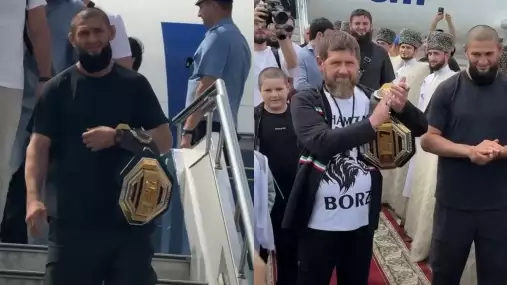 Hnůj! Kadyrov opět vyhrožoval Ukrajině! Pak mu Chimaev poslušně odevzdal pás