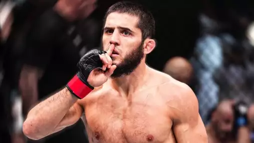 Velká chyba!? Legenda UFC varuje malého Islama Makhacheva