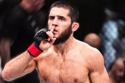Velká chyba!? Legenda UFC varuje malého Islama Makhacheva