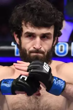 Návrat legendy je tady! Zabit Magomedsharipov podepsal smlouvu
