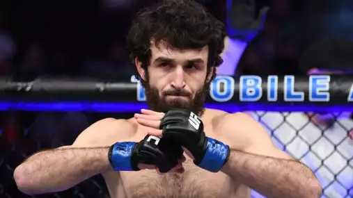 Návrat legendy je tady! Zabit Magomedsharipov podepsal smlouvu
