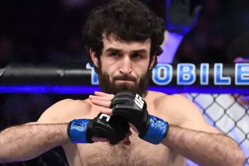 Návrat legendy je tady! Zabit Magomedsharipov podepsal smlouvu
