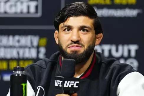 Tsarukyana čeká další zápas! Tentokrát se utká s bývalým UFC šampionem