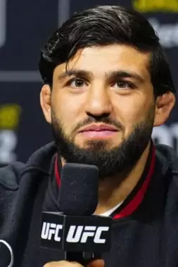 Tsarukyana čeká další zápas! Tentokrát se utká s bývalým UFC šampionem