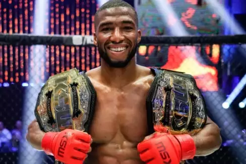Double KSW šampion Parnasse se stěhuje mimo organizaci a utká se s šampionem